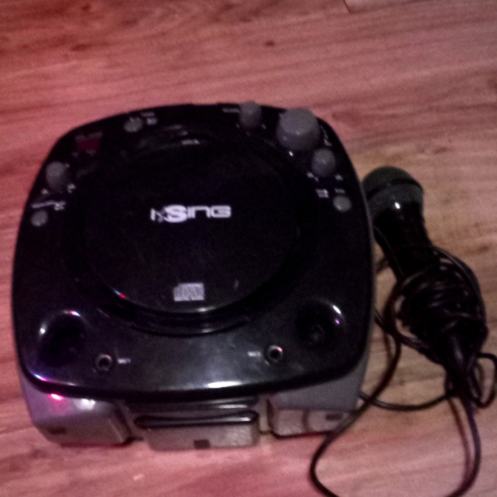 Speaker / boombox